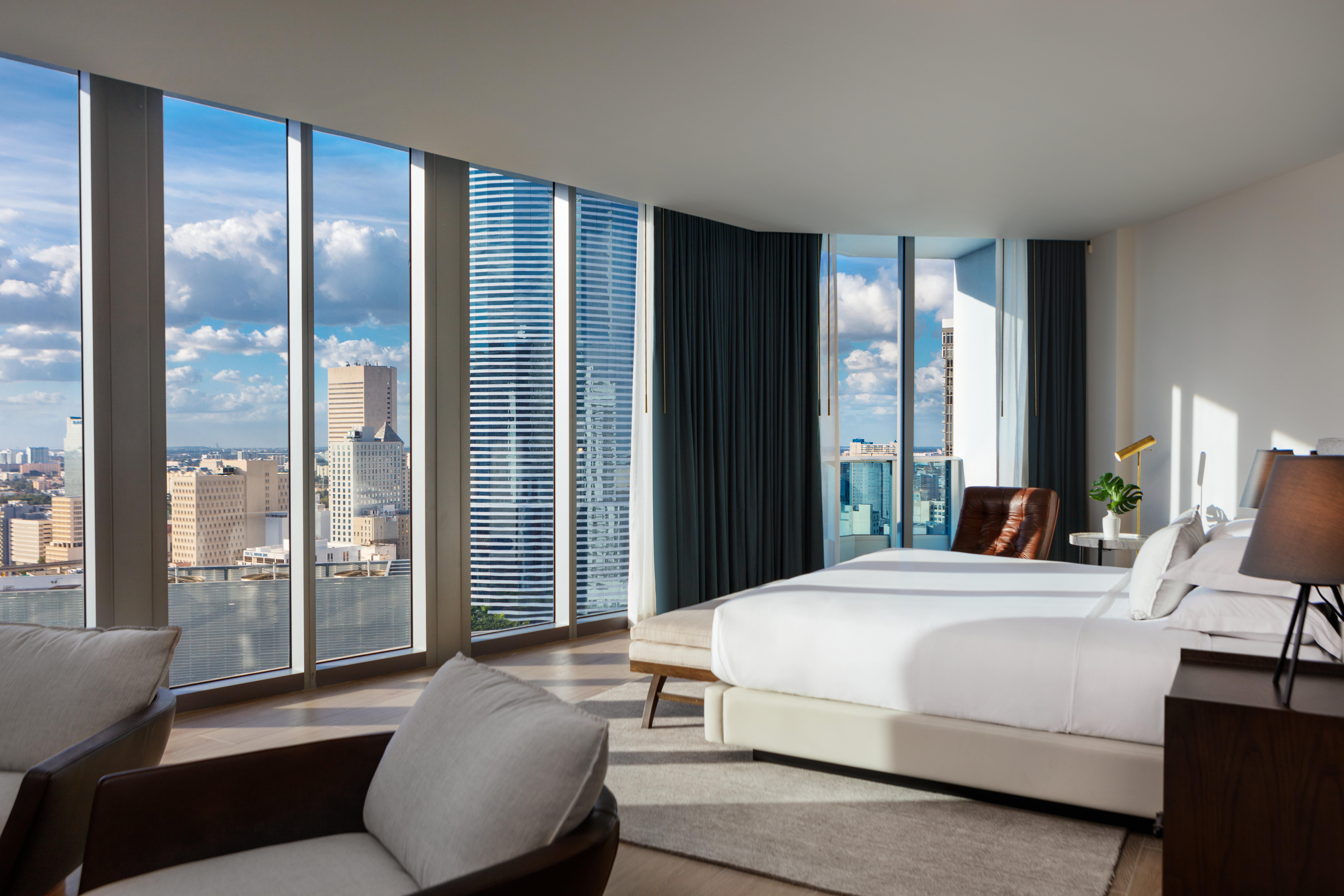 Kimpton Epic Hotel By Ihg Miami Zewnętrze zdjęcie A bedroom at the Mandarin Oriental