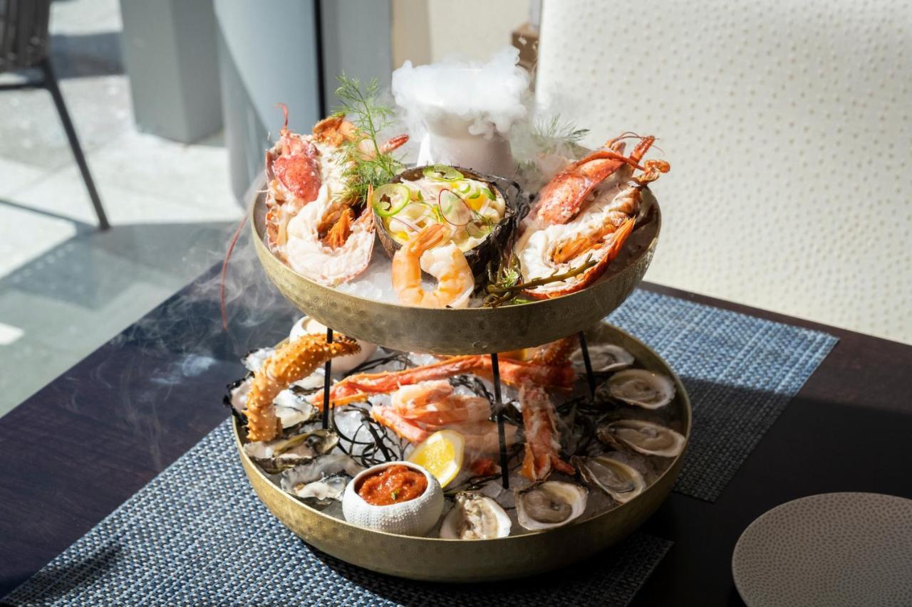 Kimpton Epic Hotel By Ihg Miami Zewnętrze zdjęcie A seafood platter