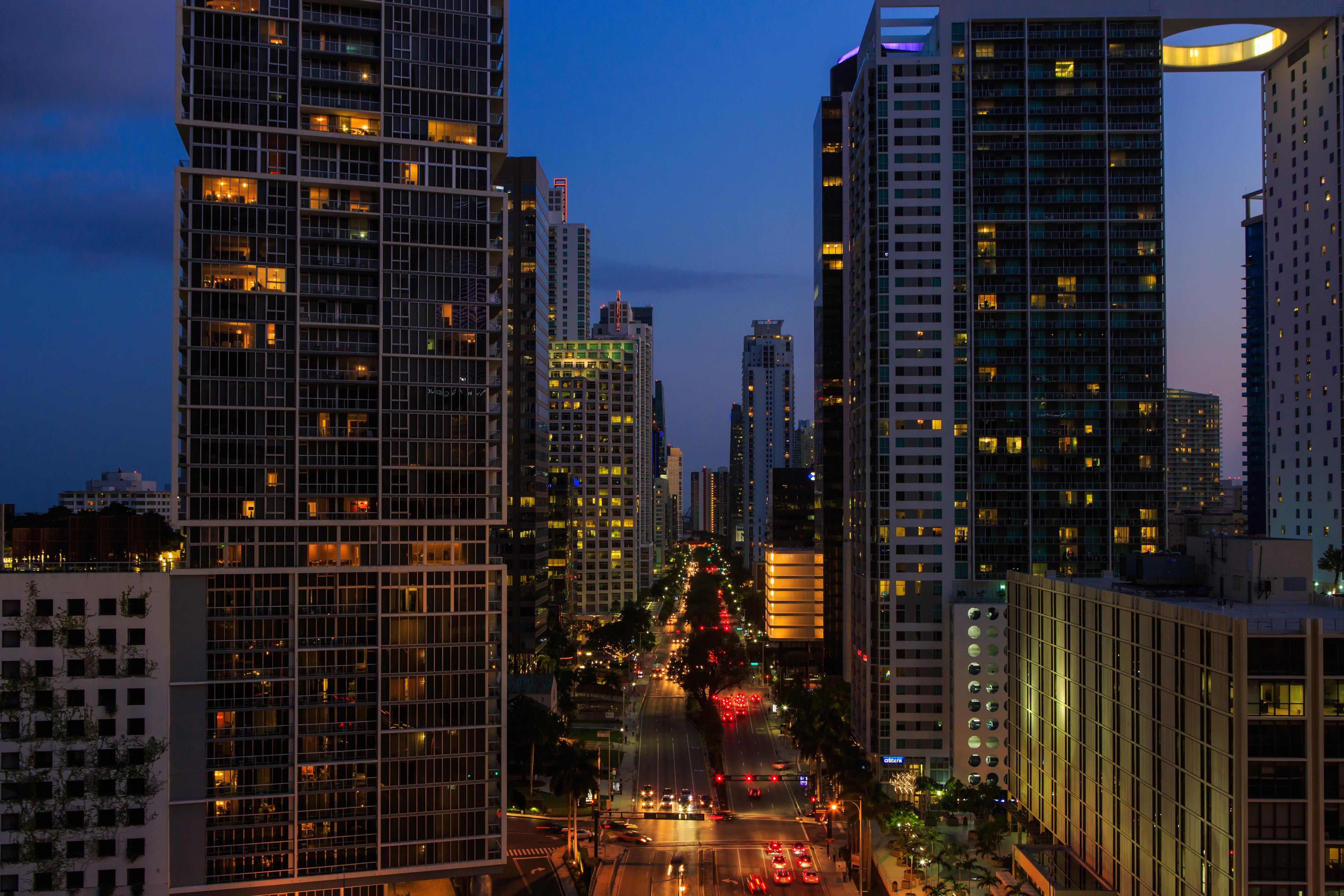 Kimpton Epic Hotel By Ihg Miami Zewnętrze zdjęcie Residential buildings in the district